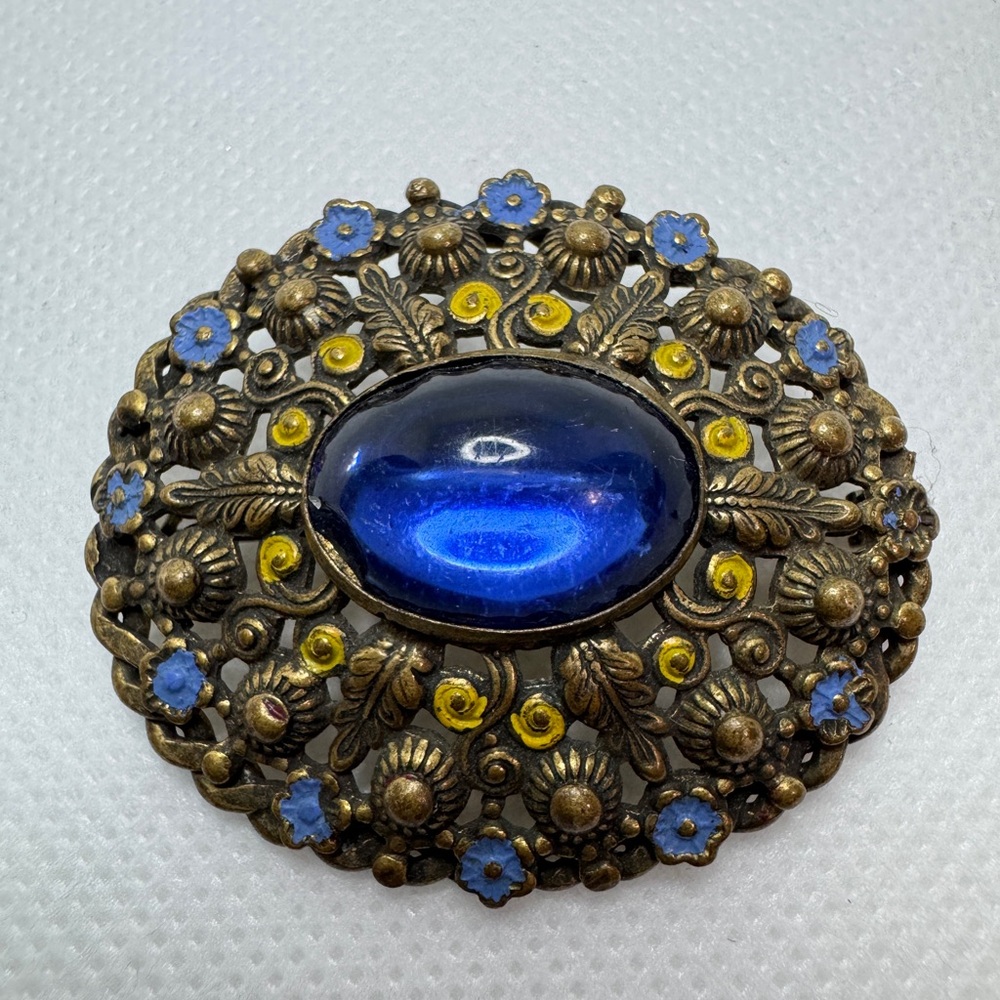 Vintage Brooch with Blue Stone and Floral Design